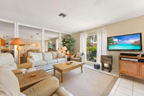 Tropical resort condo on award-winning Bowmans Beach - Blind Pass F111